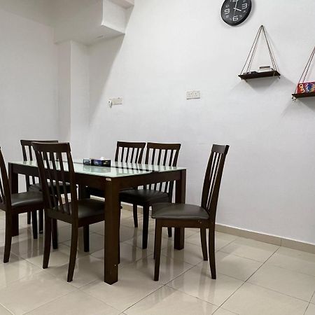 M Guest House2 Muar Extérieur photo
