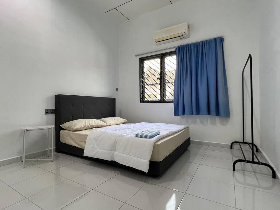 M Guest House2 Muar Extérieur photo